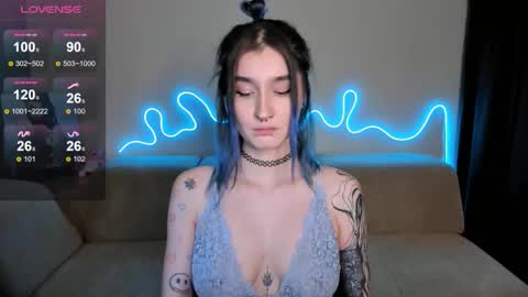 Mika online show from October 18, 2025, 5:57 pm