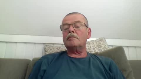 Snapshot of mikael42 chatting on May 8, 2026, 12:54 pm mikael42 online show from May 8, 2026, 12:54 pm