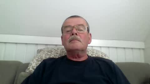 Snapshot of mikael42 chatting on May 23, 2026, 12:31 pm mikael42 online show from May 23, 2026, 12:31 pm