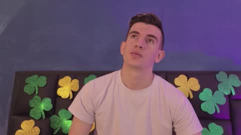 mikael online show from March 17, 2026, 3:33 am