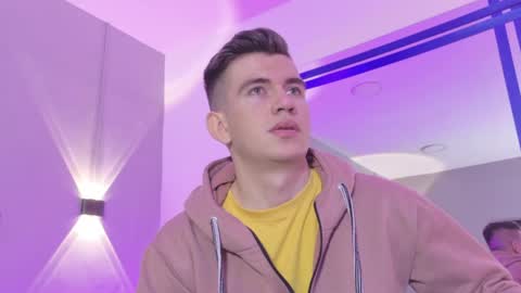 mikael online show from April 9, 2026, 4:12 am