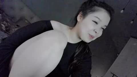 mikasssu online show from February 13, 2025, 11:50 am