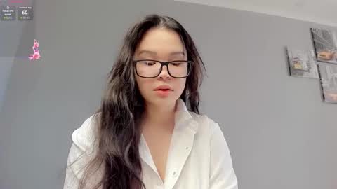 mikasssu online show from October 11, 2025, 10:36 am