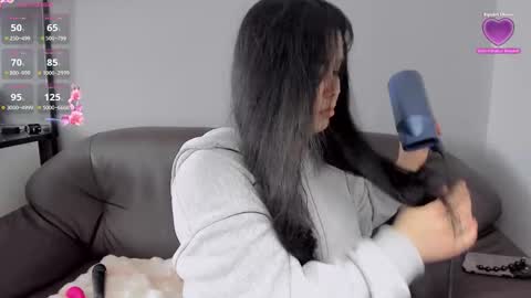 mikasssu online show from January 11, 2026, 8:41 am