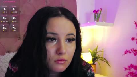 Snapshot of mikavia chatting on December 9, 2024, 12:23 am Mika online show from December 9, 2024, 12:23 am