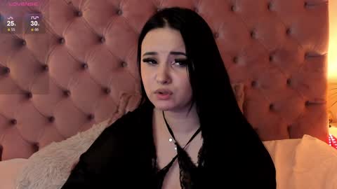 Snapshot of mikavia chatting on December 16, 2024, 12:59 am Mika online show from December 16, 2024, 12:59 am