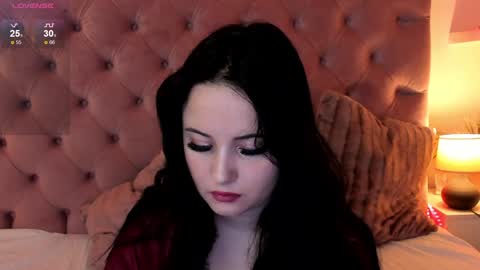 Snapshot of mikavia chatting on December 24, 2024, 10:17 pm Mika online show from December 24, 2024, 10:17 pm