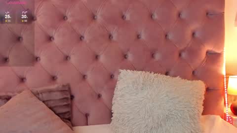 Snapshot of mikavia chatting on December 26, 2024, 9:26 pm Mika online show from December 26, 2024, 9:26 pm