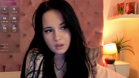 Snapshot of mikavia chatting on February 1, 2025, 12:51 am Mika online show from February 1, 2025, 12:51 am