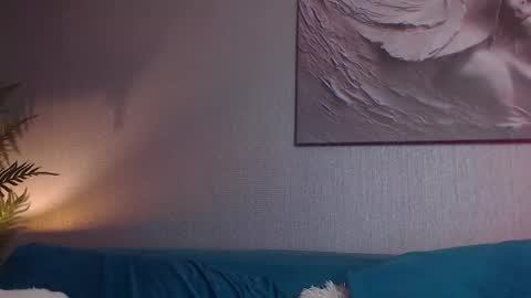 Snapshot of mikavia chatting on September 23, 2025, 8:56 pm Mika online show from September 23, 2025, 8:56 pm