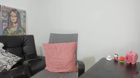 mike3xxx online show from November 25, 2025, 11:38 pm