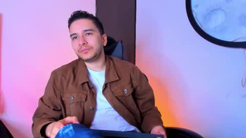 Mike  online show from November 12, 2025, 11:43 am