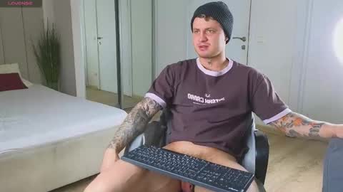 Mike Magic online show from December 14, 2025, 5:35 am