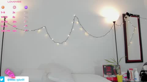 Snapshot of mike__tylor01 chatting on February 17, 2025, 7:10 pm Mike Tylor online show from February 17, 2025, 7:10 pm