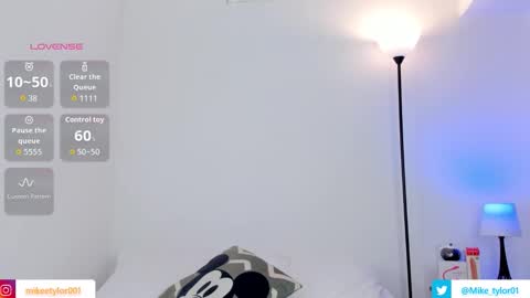 Snapshot of mike__tylor01 chatting on February 3, 2026, 4:01 pm Mike Tylor online show from February 3, 2026, 4:01 pm