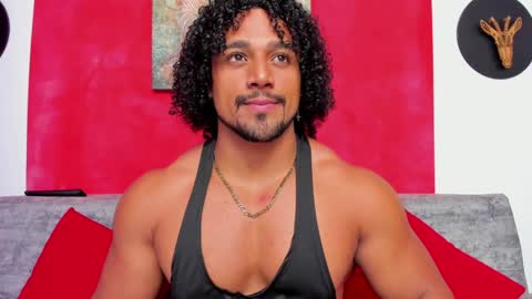 Snapshot of mike_estevess chatting on December 4, 2024, 4:21 am online show from December 4, 2024, 4:21 am