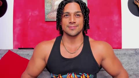 Snapshot of mike_estevess chatting on December 20, 2024, 8:28 am online show from December 20, 2024, 8:28 am