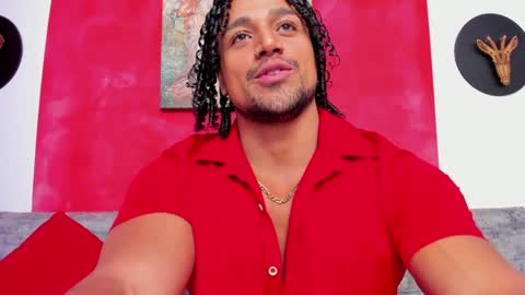 Snapshot of mike_estevess chatting on December 28, 2024, 7:33 am online show from December 28, 2024, 7:33 am