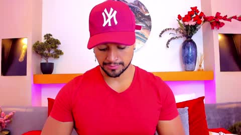 Snapshot of mike_estevess chatting on February 6, 2025, 8:39 am online show from February 6, 2025, 8:39 am