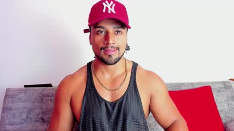 Snapshot of mike_estevess chatting on February 9, 2025, 11:04 am online show from February 9, 2025, 11:04 am