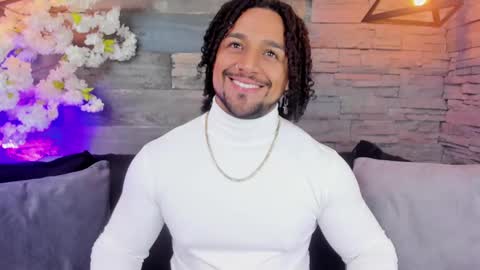 Snapshot of mike_estevess chatting on February 23, 2025, 12:05 pm online show from February 23, 2025, 12:05 pm