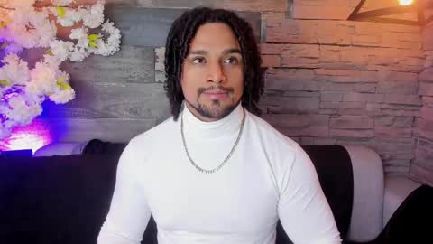 Snapshot of mike_estevess chatting on February 23, 2025, 6:23 pm online show from February 23, 2025, 6:23 pm