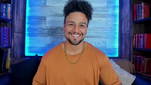 Snapshot of mike_estevess chatting on March 7, 2025, 2:15 am online show from March 7, 2025, 2:15 am