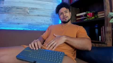 Snapshot of mike_estevess chatting on March 7, 2025, 9:51 am online show from March 7, 2025, 9:51 am