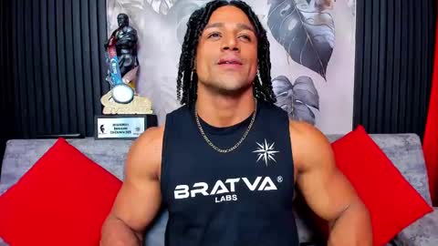 Snapshot of mike_estevess chatting on September 13, 2025, 9:58 pm online show from September 13, 2025, 9:58 pm