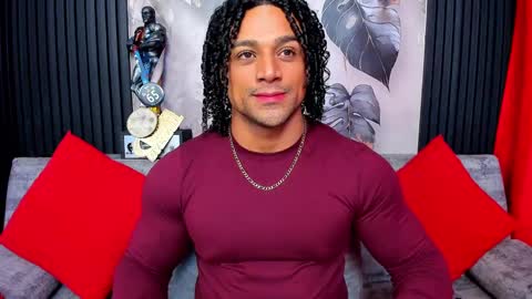 Snapshot of mike_estevess chatting on September 21, 2025, 8:16 am online show from September 21, 2025, 8:16 am