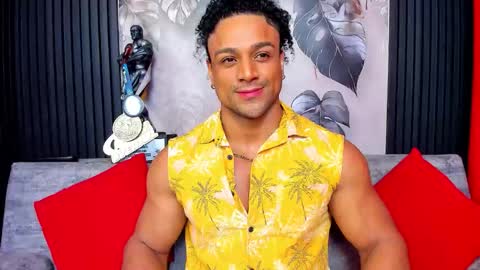 Snapshot of mike_estevess chatting on September 27, 2025, 6:07 am online show from September 27, 2025, 6:07 am