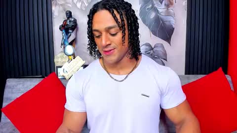 Snapshot of mike_estevess chatting on September 30, 2025, 7:24 am online show from September 30, 2025, 7:24 am