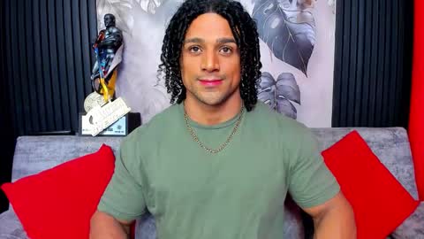 Snapshot of mike_estevess chatting on October 2, 2025, 9:16 am online show from October 2, 2025, 9:16 am