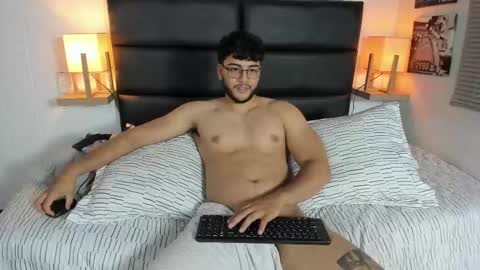  MIKE FOXXX online show from January 9, 2026, 3:26 pm