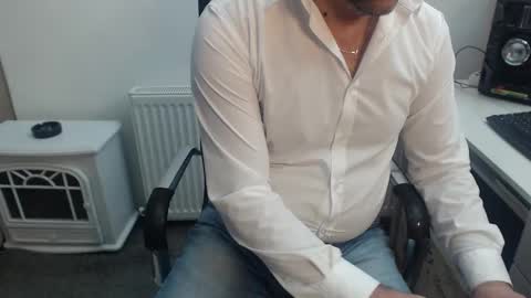 Snapshot of mike_master30 chatting on December 22, 2024, 8:38 am MikeMaster online show from December 22, 2024, 8:38 am
