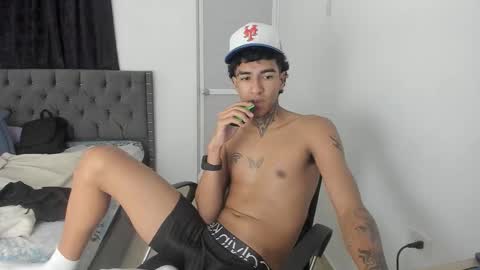 Snapshot of mike_master9 chatting on November 8, 2025, 12:11 am mike_master9 online show from November 8, 2025, 12:11 am