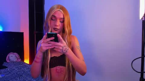 ZARA BLARE online show from February 21, 2026, 2:01 am