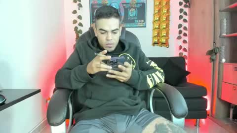 mikee_scooth online show from December 28, 2024, 10:25 am