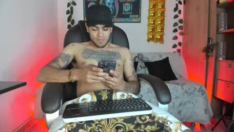 mikee_scooth online show from January 11, 2025, 3:02 am
