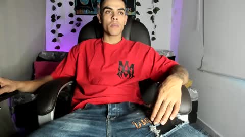 mikee_scooth online show from September 21, 2025, 10:33 pm