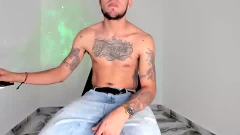 mikee_scooth online show from February 19, 2026, 6:09 am