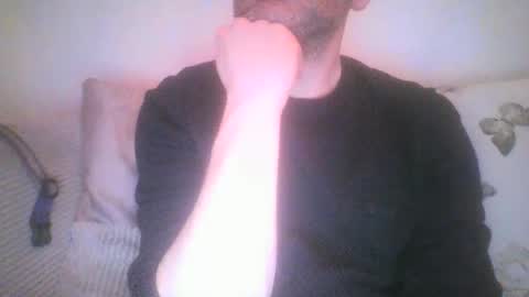 Snapshot of mikehockishuge9 chatting on January 1, 2025, 1:47 am mikehockishuge9 online show from January 1, 2025, 1:47 am