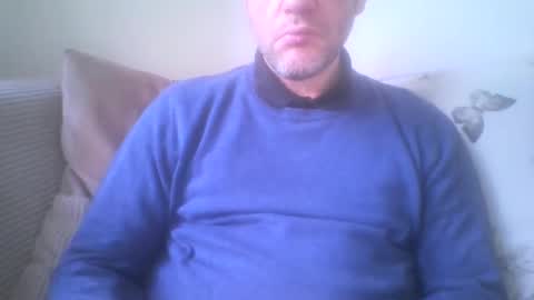 Snapshot of mikehockishuge9 chatting on January 1, 2025, 2:20 pm mikehockishuge9 online show from January 1, 2025, 2:20 pm