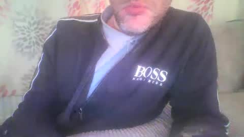 Snapshot of mikehockishuge9 chatting on January 20, 2025, 9:43 pm mikehockishuge9 online show from January 20, 2025, 9:43 pm