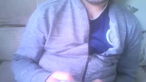 Snapshot of mikehockishuge9 chatting on January 18, 2026, 2:54 pm mikehockishuge9 online show from January 18, 2026, 2:54 pm