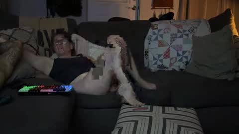 Snapshot of mikehunt247 chatting on October 24, 2025, 8:22 am mikehunt247 online show from October 24, 2025, 8:22 am