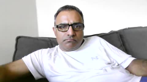 mikej143 online show from May 3, 2026, 11:44 pm