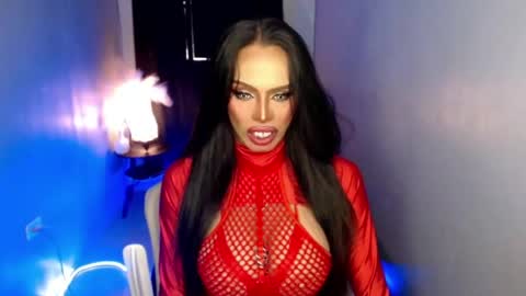 Snapshot of mikeyalawi03 chatting on May 5, 2026, 1:46 am Mistress MikeyAlawi online show from May 5, 2026, 1:46 am