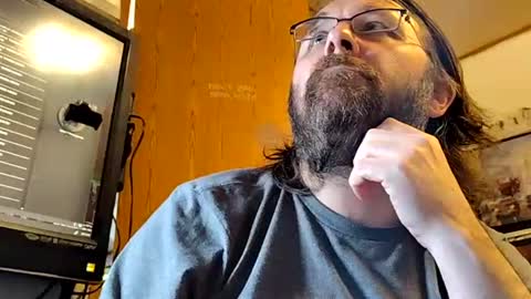 Snapshot of mikeylikesit38 chatting on February 13, 2025, 9:41 am Mikey online show from February 13, 2025, 9:41 am