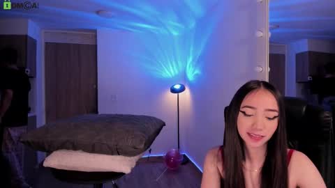 VIOLETAMIKE online show from March 1, 2026, 9:00 am